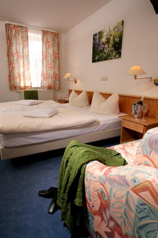 Nigel Restaurant & Hotel Im Wendland Bergen an der Dumme Kamer foto